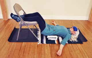 Woman in Instant Maui with Silk Eye Pillow - Cobalt