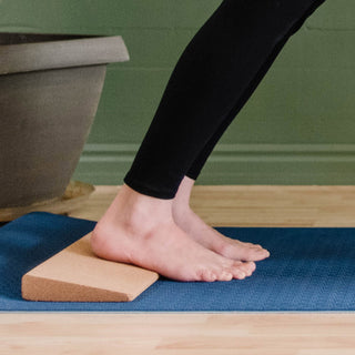 Cork Yoga Wedge Under Feet on Earth Elements 5 mm Yoga Mat - Sky