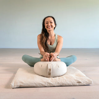 Kino MacGregor Zafu Cushion – Natural Linen