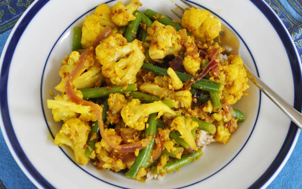 Gingery Cauliflower Curry