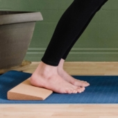 Cork Yoga Wedge Under Feet on Earth Elements 5 mm Yoga Mat - Sky