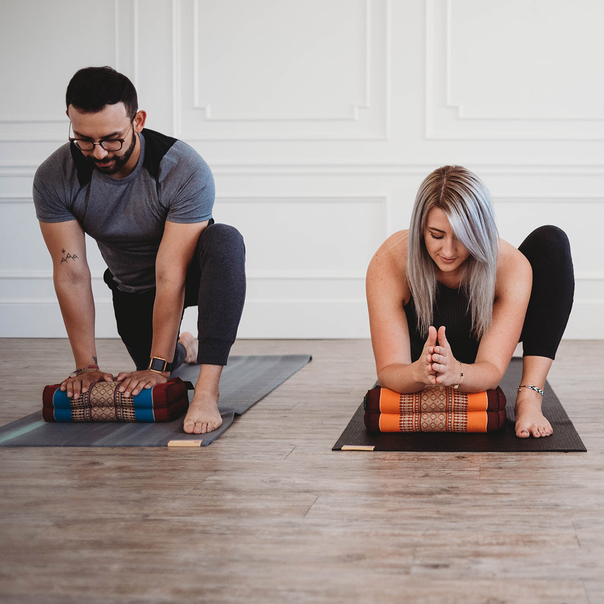 14 Sustainable Brands For Yoga Clothing, Mats & Meditation Gear