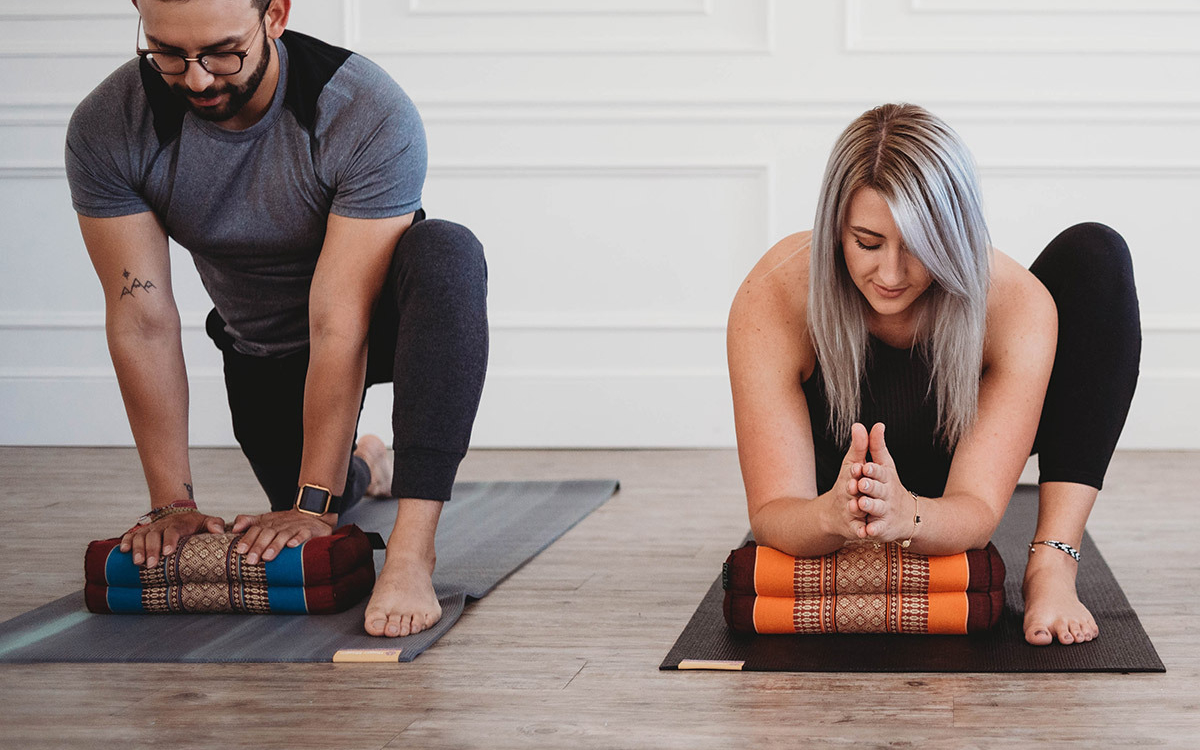 Zafuko® Yoga & Meditation Cushion - Burgundy/Blue and Burgundy/Orange